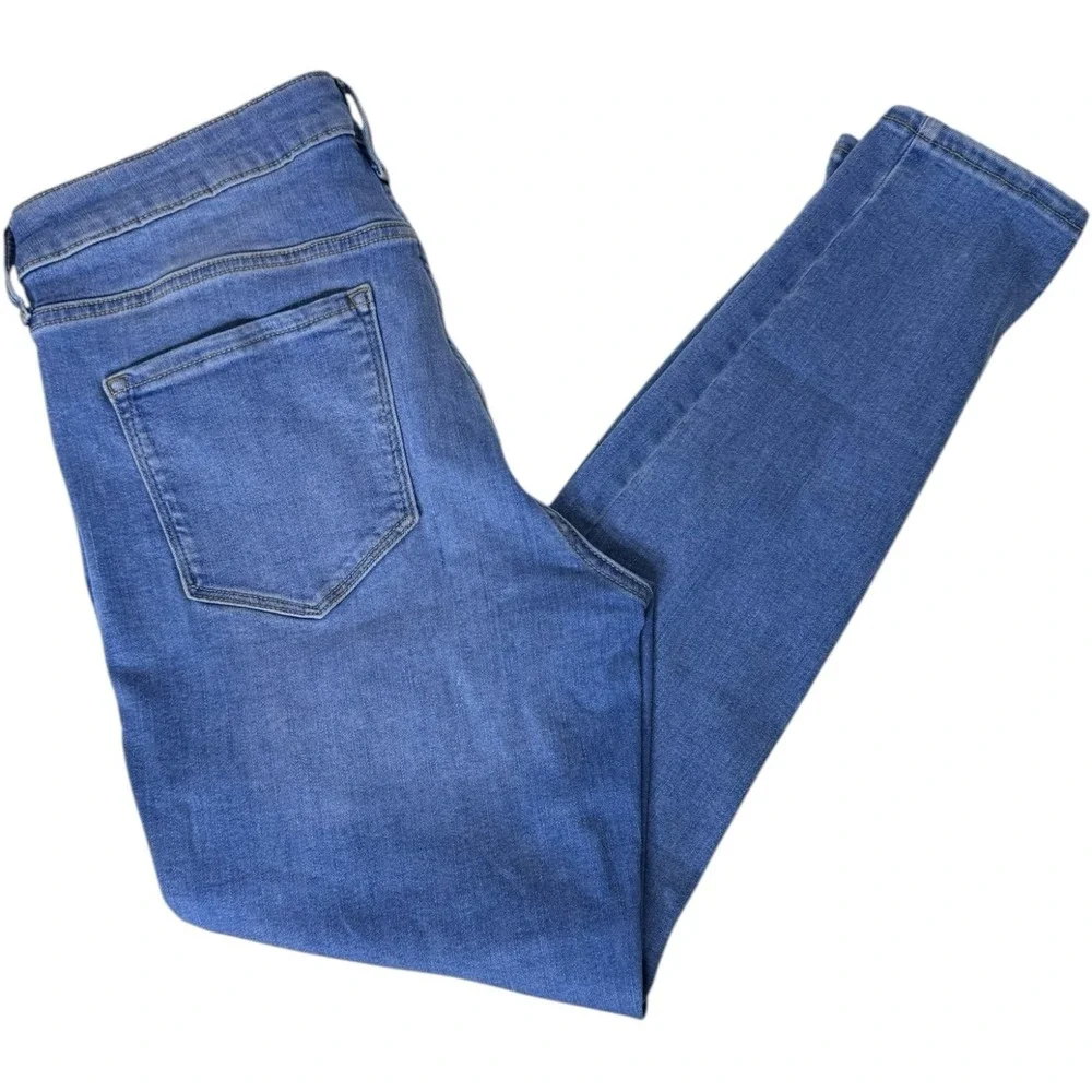 Old Navy Rockstar‎ Super Skinny Womens Size 12  Mid-Rise Jeans